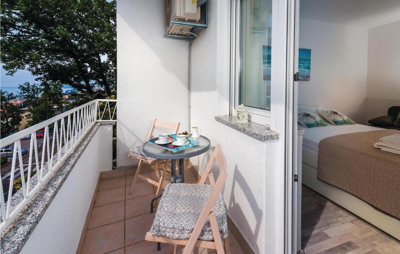 1 Bedroom Gorgeous Apartment In โอปาติยา ภายนอก รูปภาพ